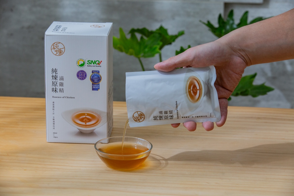 好物分享。純煉滴雞精 | 全家人的日常營養補給，孩子、媽媽、爸爸都適合的5款滴雞精