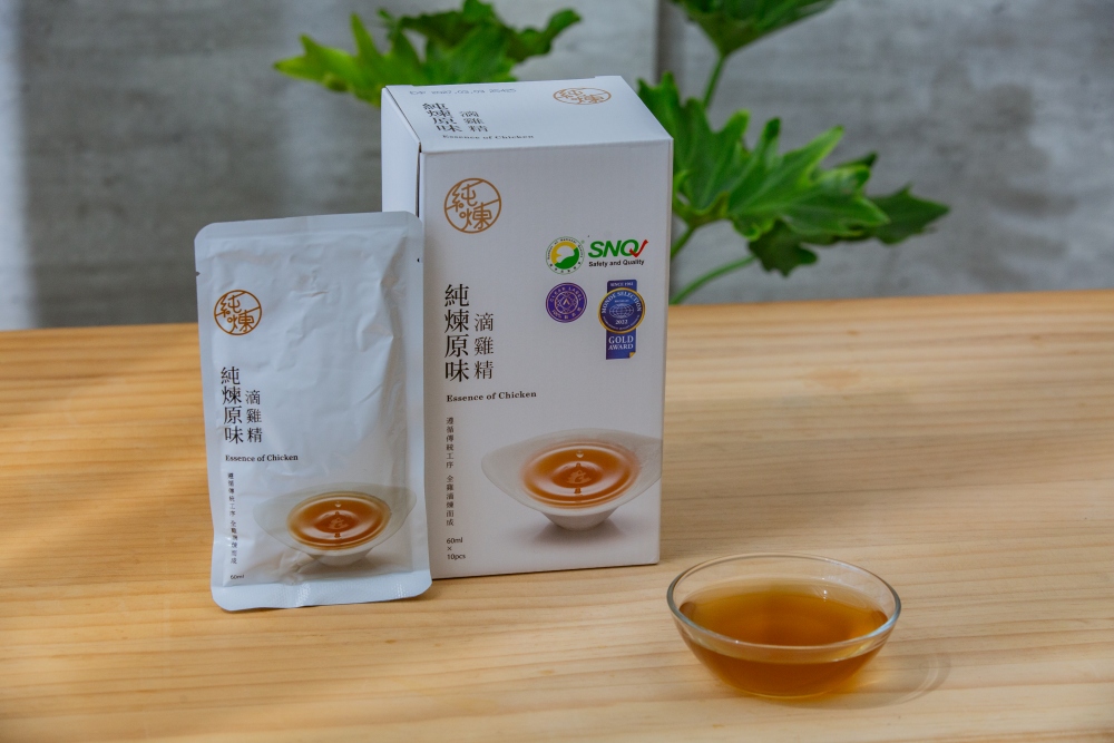 好物分享。純煉滴雞精 | 全家人的日常營養補給，孩子、媽媽、爸爸都適合的5款滴雞精