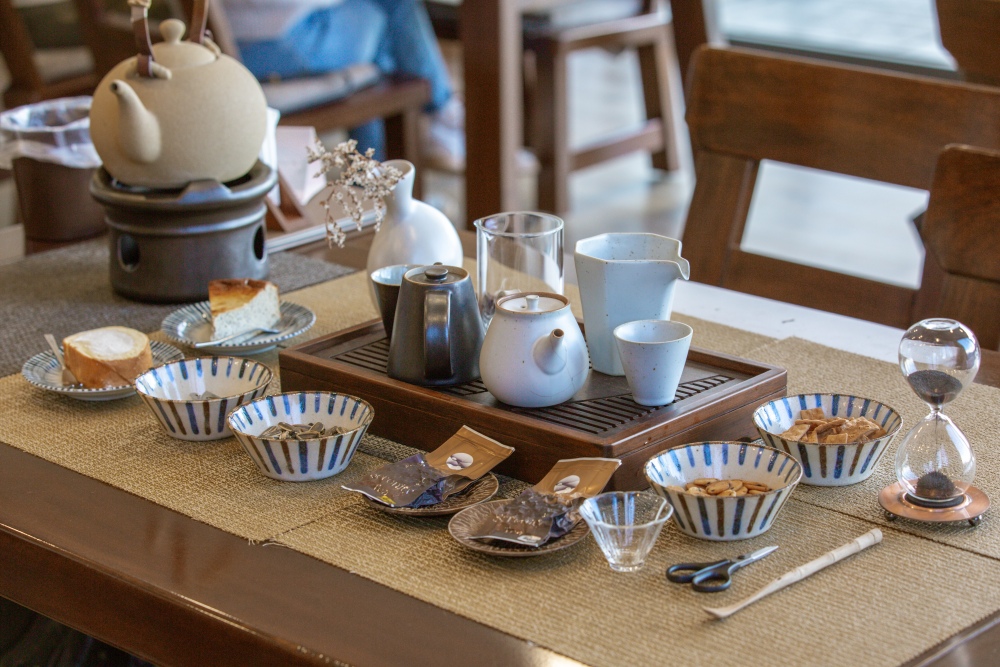 台中/和平。梨山「筑淨茶苑」 | 預約品茗～在高山裡，把時間留給一壺茶，回到最單純的事