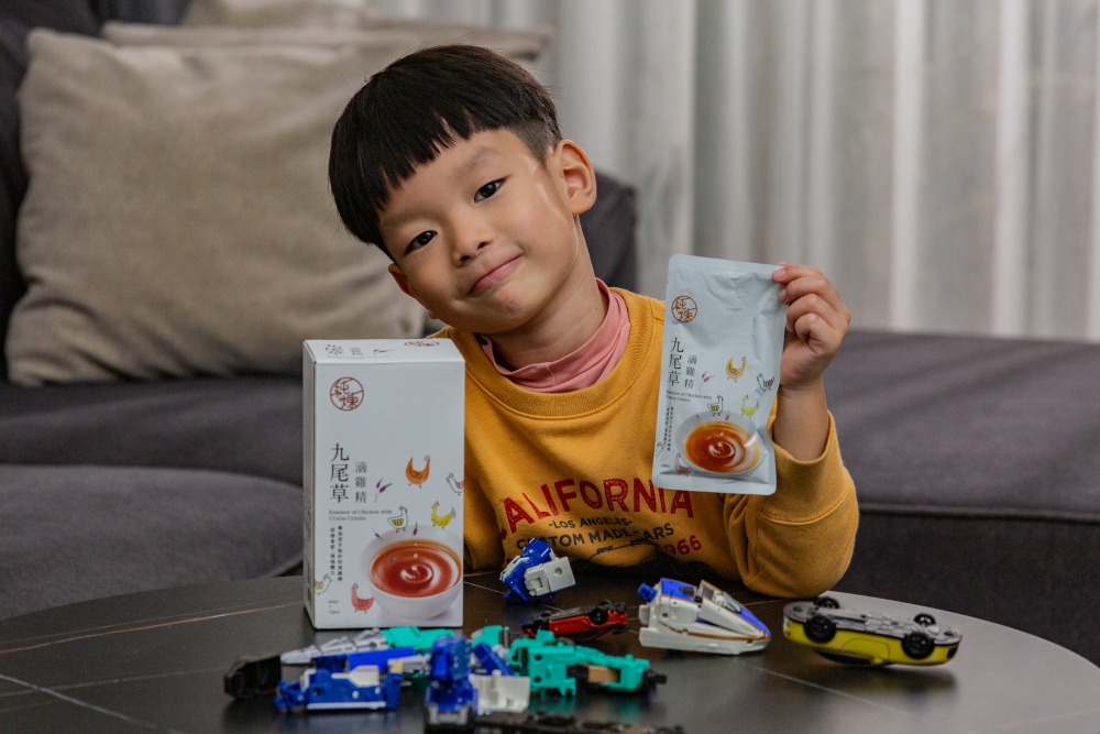 好物分享。純煉滴雞精 | 全家人的日常營養補給，孩子、媽媽、爸爸都適合的5款滴雞精