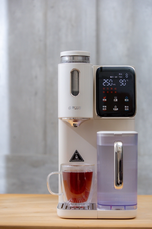 好物分享。GPLUS 淨萃飲．茶咖雙萃冰溫熱RO飲水機 | 6度冰水×3秒瞬熱，一家人的日常用水安心選擇，喝水、泡茶、沖咖啡一台搞定