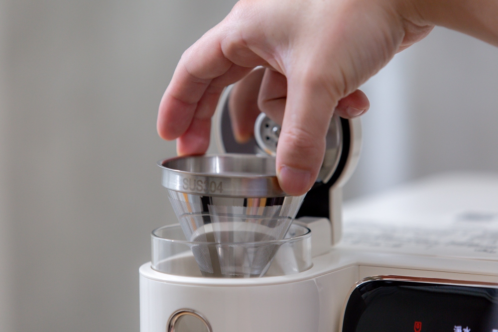 好物分享。GPLUS 淨萃飲．茶咖雙萃冰溫熱RO飲水機 | 6度冰水×3秒瞬熱，一家人的日常用水安心選擇，喝水、泡茶、沖咖啡一台搞定