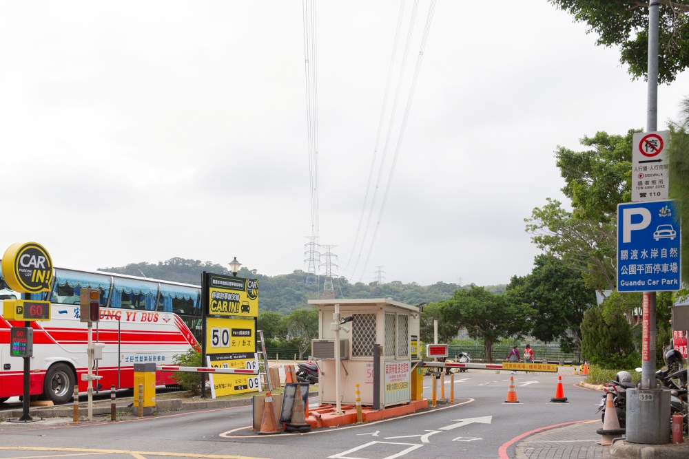 【攻略】台北親子景點。恐龍大復活關渡探險樂園｜占地1500坪、70隻恐龍出沒，逼真到小小孩被嚇到的恐龍展～侏羅紀大巡禮＋互動遊戲全攻略