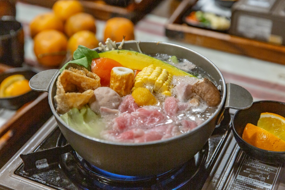 新竹/尖石・司馬庫斯櫻花季｜走進上帝的部落，訂房、車輛通行證怎麼申請？一日遊與二天一夜實際比較