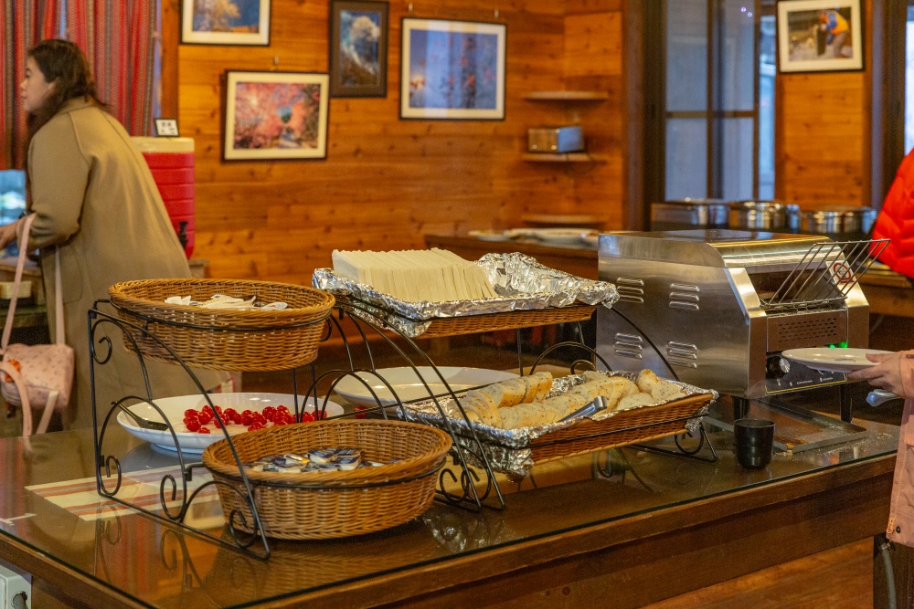 新竹/尖石・司馬庫斯櫻花季｜走進上帝的部落，訂房、車輛通行證怎麼申請？一日遊與二天一夜實際比較