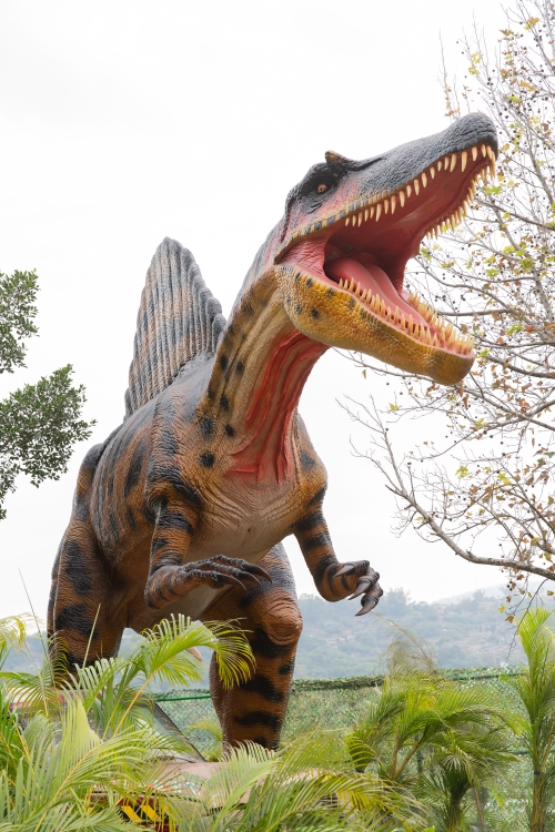 【攻略】台北親子景點。恐龍大復活關渡探險樂園｜占地1500坪、70隻恐龍出沒，逼真到小小孩被嚇到的恐龍展～侏羅紀大巡禮＋互動遊戲全攻略