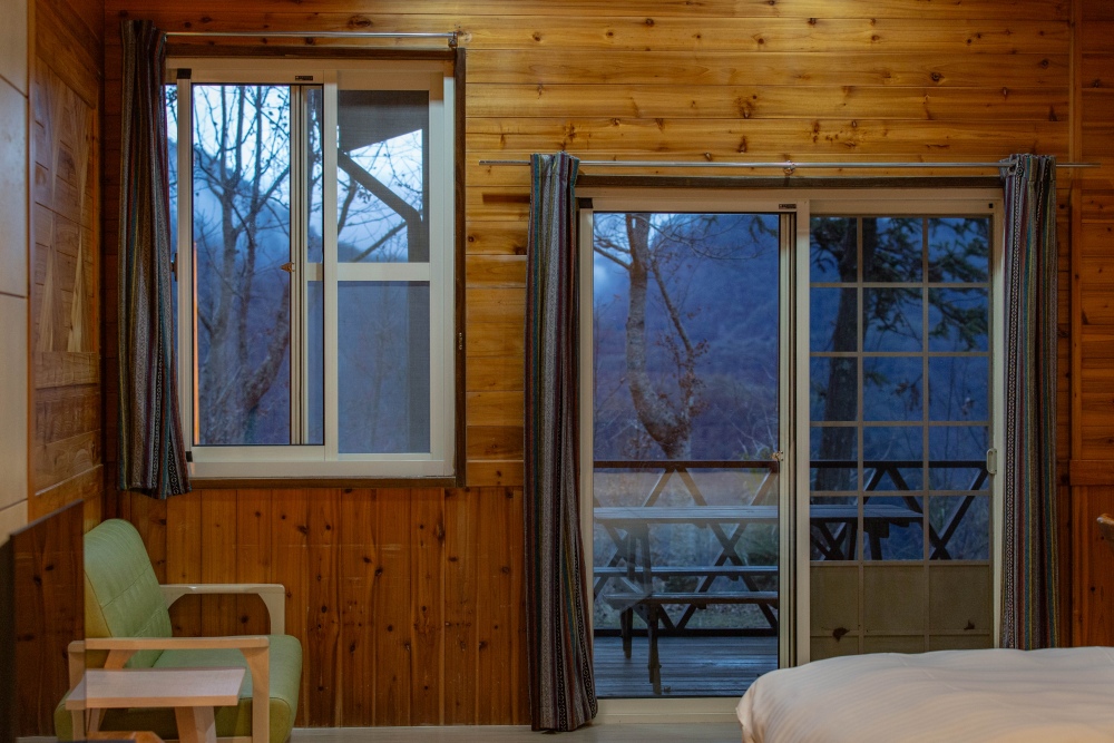 新竹/尖石・司馬庫斯櫻花季｜走進上帝的部落，訂房、車輛通行證怎麼申請？一日遊與二天一夜實際比較