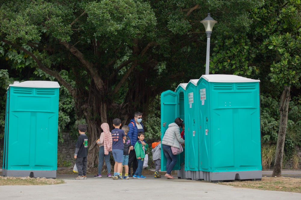 【攻略】台北親子景點。恐龍大復活關渡探險樂園｜占地1500坪、70隻恐龍出沒，逼真到小小孩被嚇到的恐龍展～侏羅紀大巡禮＋互動遊戲全攻略