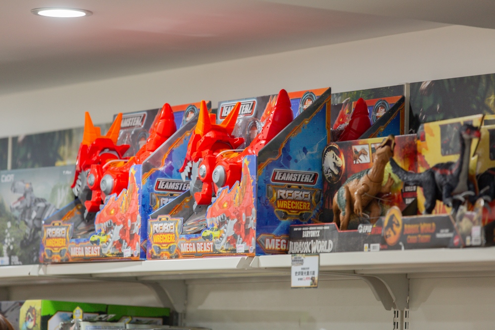 【攻略】台北親子景點。恐龍大復活關渡探險樂園｜占地1500坪、70隻恐龍出沒，逼真到小小孩被嚇到的恐龍展～侏羅紀大巡禮＋互動遊戲全攻略