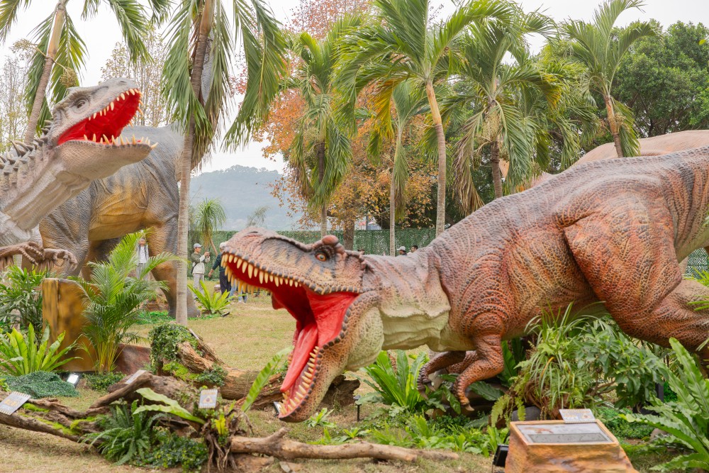 【攻略】台北親子景點。恐龍大復活關渡探險樂園｜占地1500坪、70隻恐龍出沒，逼真到小小孩被嚇到的恐龍展～侏羅紀大巡禮＋互動遊戲全攻略