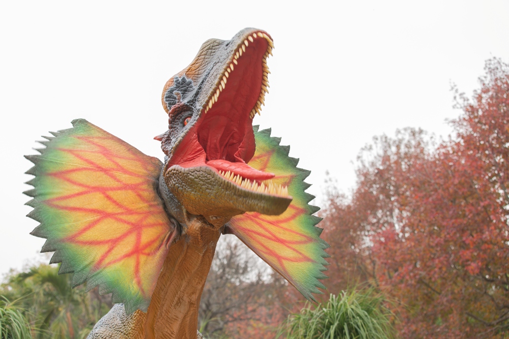 【攻略】台北親子景點。恐龍大復活關渡探險樂園｜占地1500坪、70隻恐龍出沒，逼真到小小孩被嚇到的恐龍展～侏羅紀大巡禮＋互動遊戲全攻略