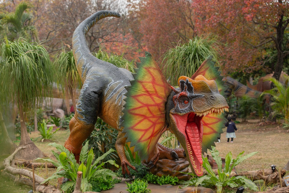 【攻略】台北親子景點。恐龍大復活關渡探險樂園｜占地1500坪、70隻恐龍出沒，逼真到小小孩被嚇到的恐龍展～侏羅紀大巡禮＋互動遊戲全攻略