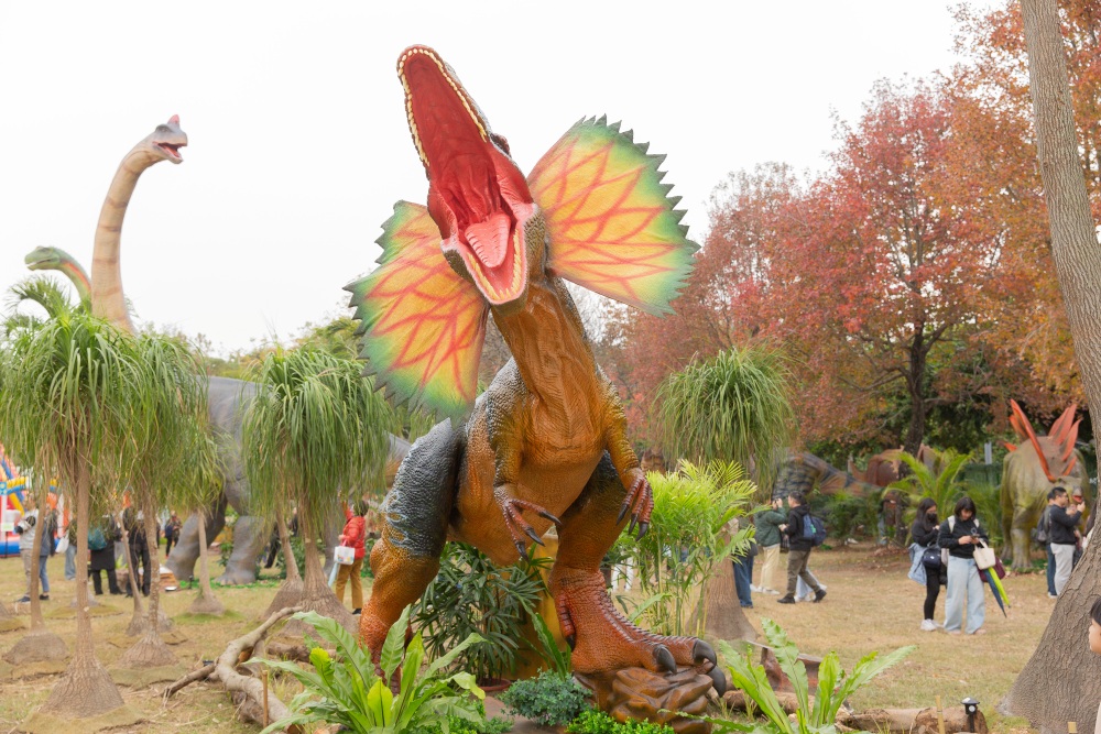 【攻略】台北親子景點。恐龍大復活關渡探險樂園｜占地1500坪、70隻恐龍出沒，逼真到小小孩被嚇到的恐龍展～侏羅紀大巡禮＋互動遊戲全攻略