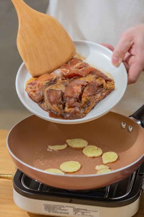 好物推薦。紅杉宅料理 HONGSAN 料理包 | 告別冷凍料理包,10分鐘上桌鮮食料理包,3道家常菜輕鬆完成小家庭晚餐 - 第22張圖 好物推薦。紅杉宅料理 HONGSAN 料理包 | 告別冷凍料理包,10分鐘上桌鮮食料理包,3道家常菜輕鬆完成小家庭晚餐