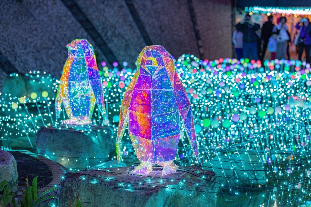 新北/新莊.2026中港大排光雕展「星耀中港 夢幻星河」 | 漫步台版清溪川!7米高星耀之樹閃耀新莊夜空、3米高雪白北極熊現身夢幻星河,收藏全台最浪漫的城市光廊 - 第24張圖 新北/新莊.2026中港大排光雕展「星耀中港 夢幻星河」 | 漫步台版清溪川!7米高星耀之樹閃耀新莊夜空、3米高雪白北極熊現身夢幻星河,收藏全台最浪漫的城市光廊