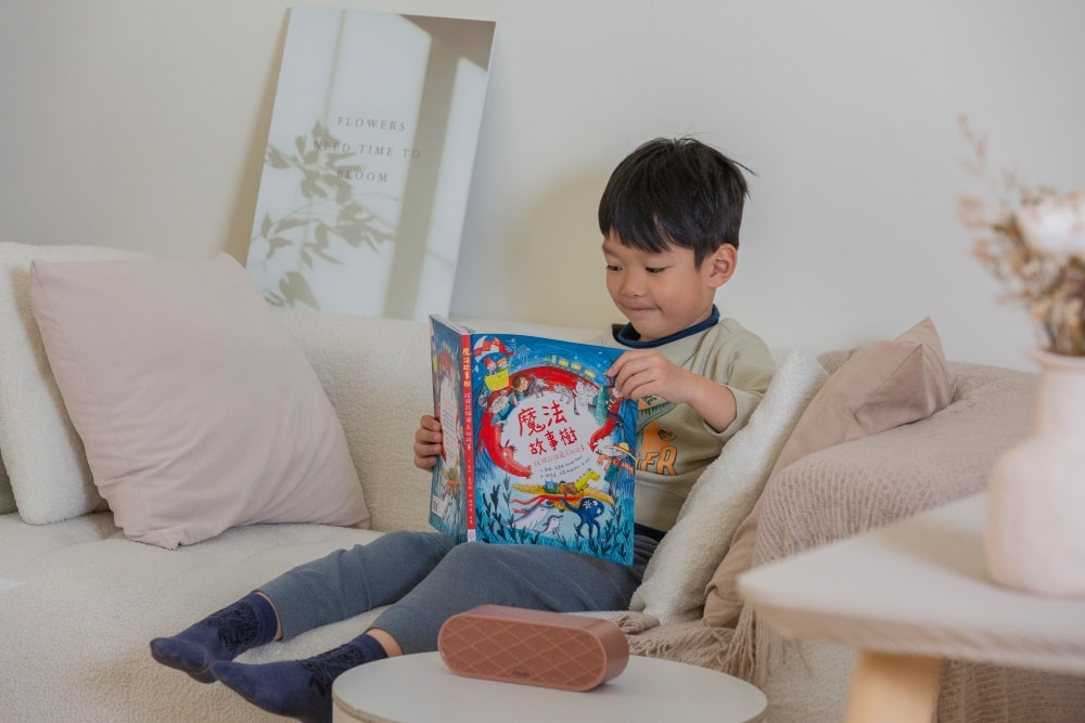 育兒好物。《魔法故事樹》奇幻橋樑書,紙本與有聲雙體驗!| 收錄21篇原創故事、戴上手指虎跟著主角去冒險、金馬影帝張震獻聲與電影級聲音設計打造耳邊立體劇場 - 第28張圖 育兒好物。《魔法故事樹》奇幻橋樑書,紙本與有聲雙體驗!| 收錄21篇原創故事、戴上手指虎跟著主角去冒險、金馬影帝張震獻聲與電影級聲音設計打造耳邊立體劇場