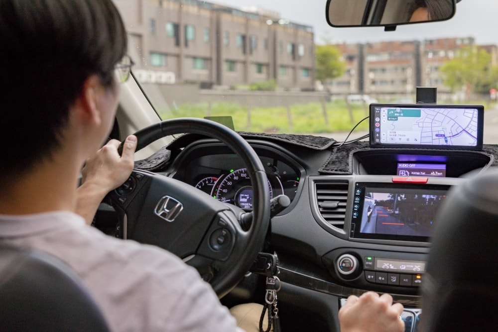 好物分享。老車智慧升級「ALC i10PRO 安卓版智慧顯示屏」 | 10.26吋大螢幕整合行車記錄器、免拆機讓家裡的休旅車一秒跳級2026年高規格