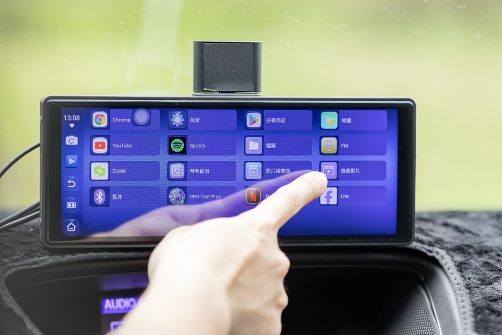 好物分享。老車智慧升級「ALC i10PRO 安卓版智慧顯示屏」 | 10.26吋大螢幕整合行車記錄器、免拆機讓家裡的休旅車一秒跳級2026年高規格