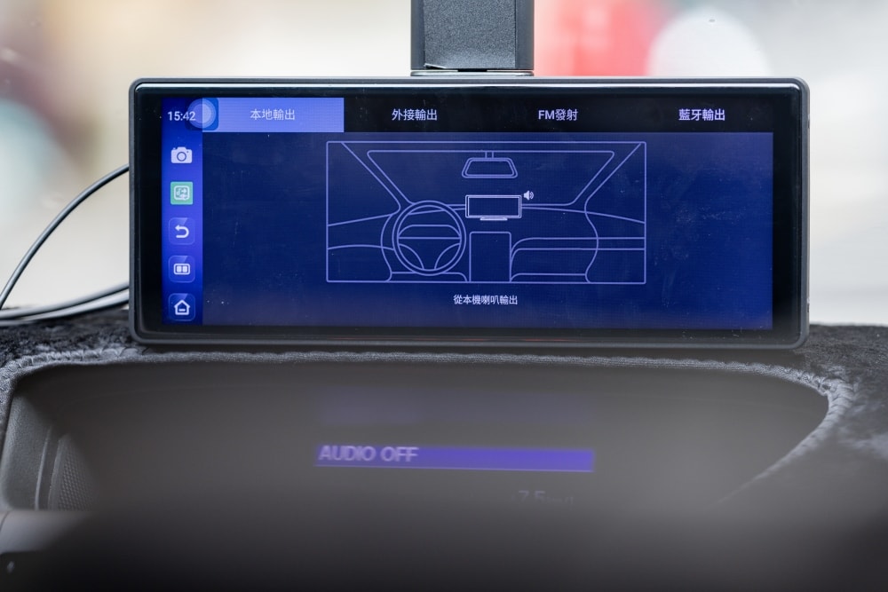 好物分享。老車智慧升級「ALC i10PRO 安卓版智慧顯示屏」 | 10.26吋大螢幕整合行車記錄器、免拆機讓家裡的休旅車一秒跳級2026年高規格