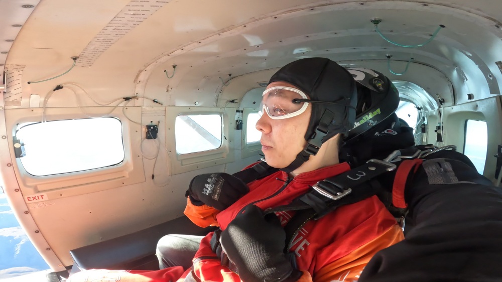 紐西蘭南島/瓦納卡.跳傘體驗「Skydive Wanaka」完整記錄 | 從 15,000英尺高空俯瞰南島絕美冰河湖景、收藏極限冒險的終極感動、完成人生清單 - 第50張圖 紐西蘭南島/瓦納卡.跳傘體驗「Skydive Wanaka」完整記錄 | 從 15,000英尺高空俯瞰南島絕美冰河湖景、收藏極限冒險的終極感動、完成人生清單