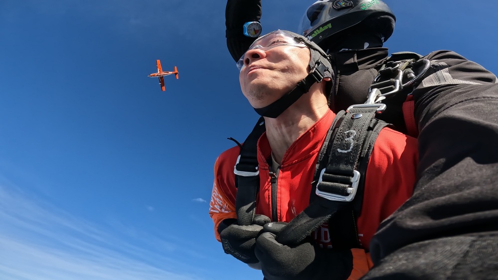 紐西蘭南島/瓦納卡.跳傘體驗「Skydive Wanaka」完整記錄 | 從 15,000英尺高空俯瞰南島絕美冰河湖景、收藏極限冒險的終極感動、完成人生清單 - 第55張圖 紐西蘭南島/瓦納卡.跳傘體驗「Skydive Wanaka」完整記錄 | 從 15,000英尺高空俯瞰南島絕美冰河湖景、收藏極限冒險的終極感動、完成人生清單