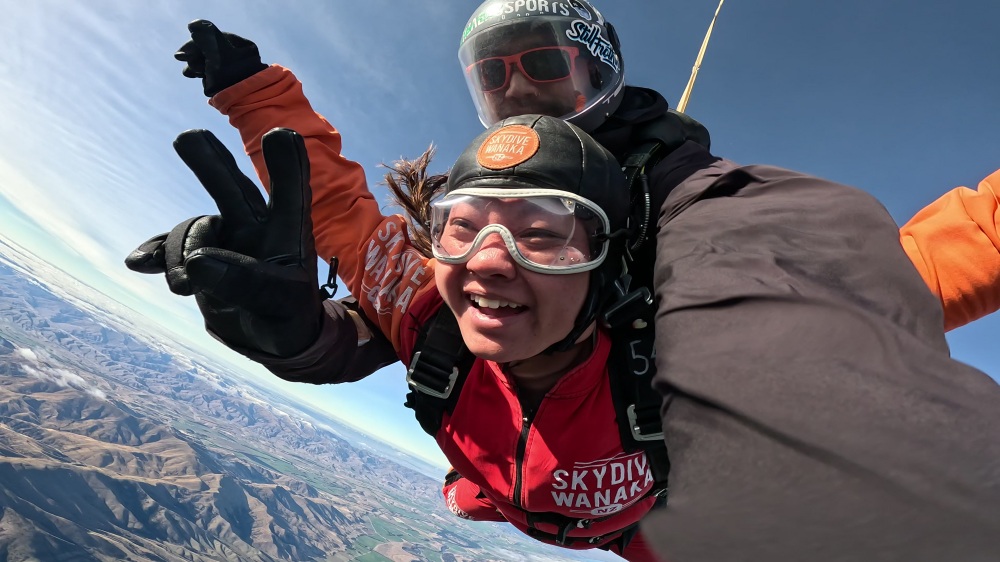 紐西蘭南島/瓦納卡.跳傘體驗「Skydive Wanaka」完整記錄 | 從 15,000英尺高空俯瞰南島絕美冰河湖景、收藏極限冒險的終極感動、完成人生清單 - 第67張圖 紐西蘭南島/瓦納卡.跳傘體驗「Skydive Wanaka」完整記錄 | 從 15,000英尺高空俯瞰南島絕美冰河湖景、收藏極限冒險的終極感動、完成人生清單