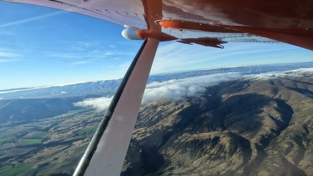 紐西蘭南島/瓦納卡.跳傘體驗「Skydive Wanaka」完整記錄 | 從 15,000英尺高空俯瞰南島絕美冰河湖景、收藏極限冒險的終極感動、完成人生清單 - 第44張圖 紐西蘭南島/瓦納卡.跳傘體驗「Skydive Wanaka」完整記錄 | 從 15,000英尺高空俯瞰南島絕美冰河湖景、收藏極限冒險的終極感動、完成人生清單