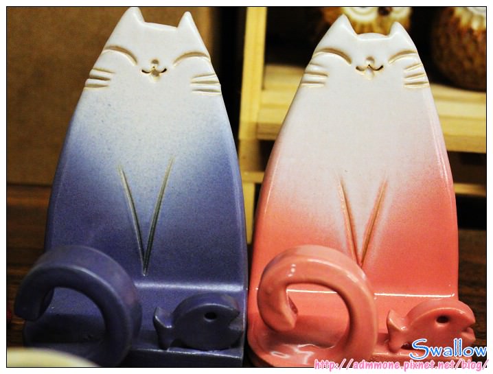 08_陶瓷的貓手機座.jpg